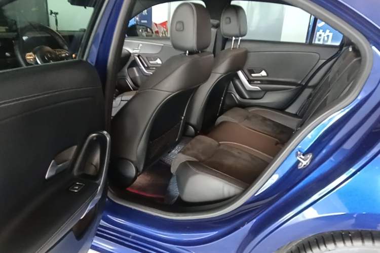 Used Mercedes-Benz A-Class 2020 Restyled A 200 L Sport Sedan Fashion Version Left Rear Seat