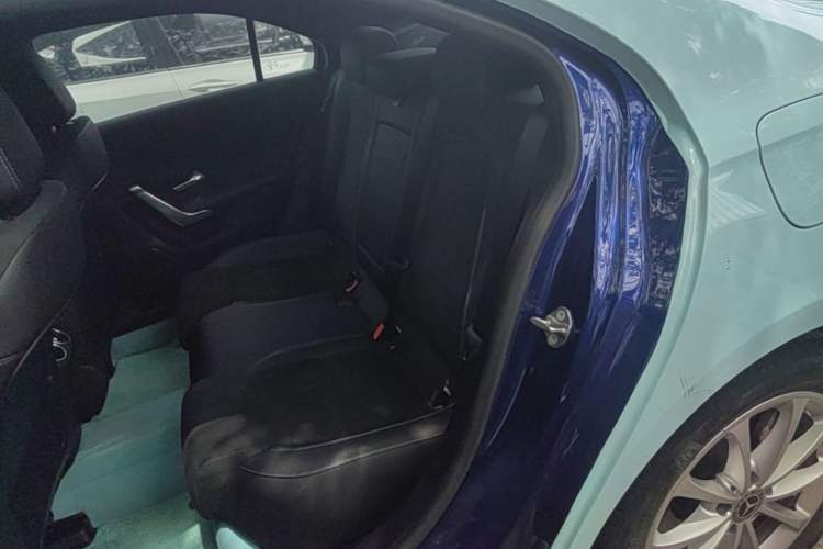 Used Mercedes-Benz A-Class 2020 Restyled A 200 L Sport Sedan Fashion Version Left Rear Seat