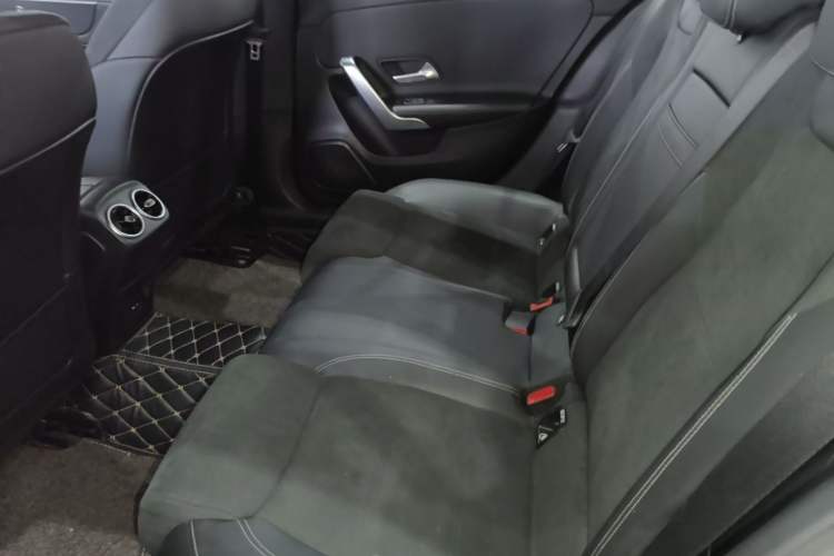Used Mercedes-Benz A-Class 2020 Restyled A 200 L Sport Sedan Fashion Version Left Rear Seat