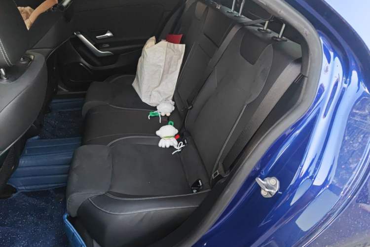 Used Mercedes-Benz A-Class 2020 Restyled A 200 L Sport Sedan Fashion Version Left Rear Seat