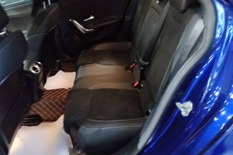 Used Mercedes-Benz A-Class 2020 Restyled A 200 L Sport Sedan Fashion Version Left Rear Seat