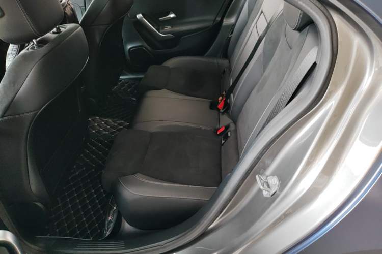 Used Mercedes-Benz A-Class 2020 Restyled A 200 L Sport Sedan Fashion Version Left Rear Seat