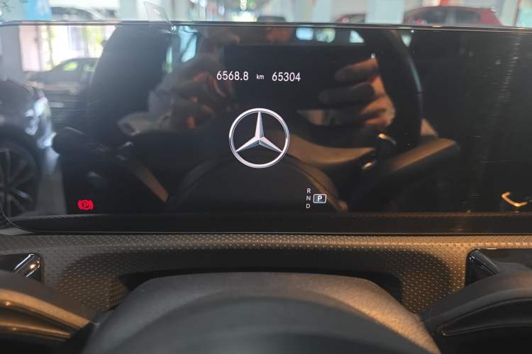 Used Mercedes-Benz A-Class 2020 Restyled A 200 L Sport Sedan Fashion Version Odometer Close Up