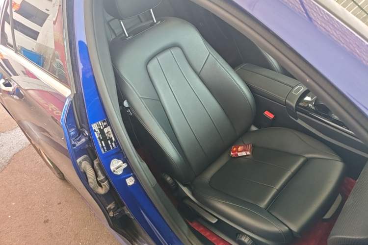 Used Mercedes-Benz A-Class 2020 Restyled A 200 L Sport Sedan Dynamic Version Right Front Seat