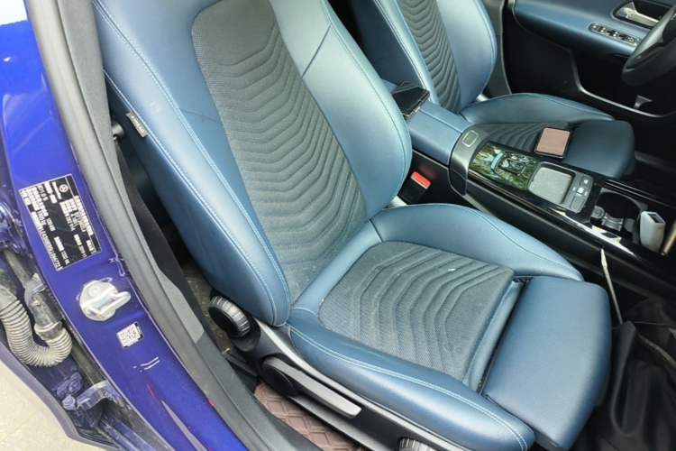 Used Mercedes-Benz A-Class 2020 A 180 L Right Front Seat
