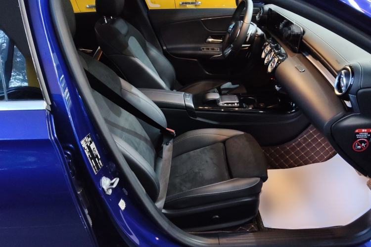 Used Mercedes-Benz A-Class 2020 Restyled A 200 L Sport Sedan Fashion Version Right Front Seat