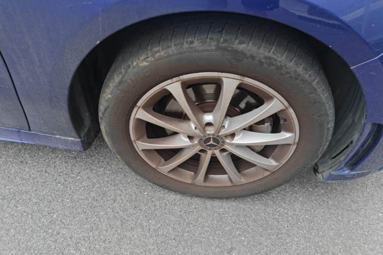 Used Mercedes-Benz A-Class 2020 A 200 L Sport Sedan Right Front Wheel Hub