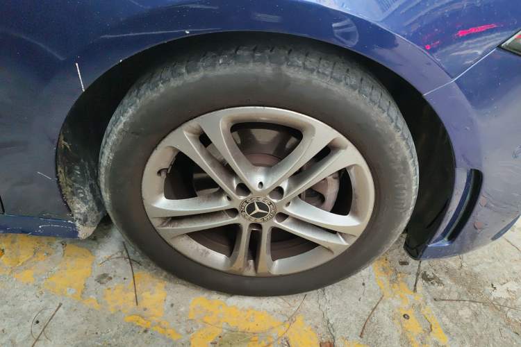 Used Mercedes-Benz A-Class 2020 Second Facelift A 180 L Sport Sedan Right Front Wheel Hub
