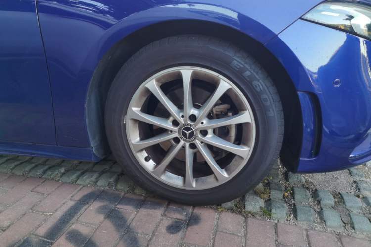 Used Mercedes-Benz A-Class 2020 A 200 L Sport Sedan Right Front Wheel Hub