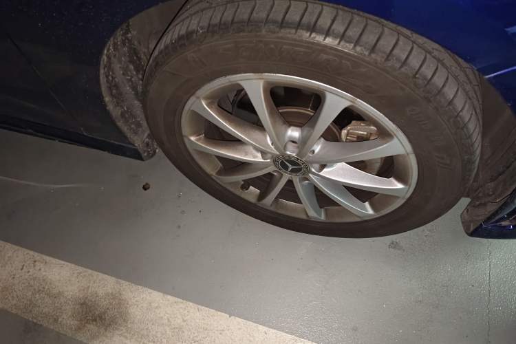 Used Mercedes-Benz A-Class 2020 A 200 L Sport Sedan Right Front Wheel Hub