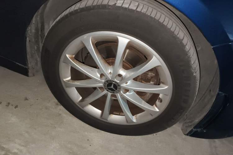 Used Mercedes-Benz A-Class 2020 A 200 L Sport Sedan Right Front Wheel Hub