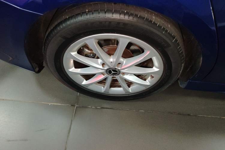 Used Mercedes-Benz A-Class 2020 Restyled A 200 L Sport Sedan Dynamic Version Right Rear Wheel Hub