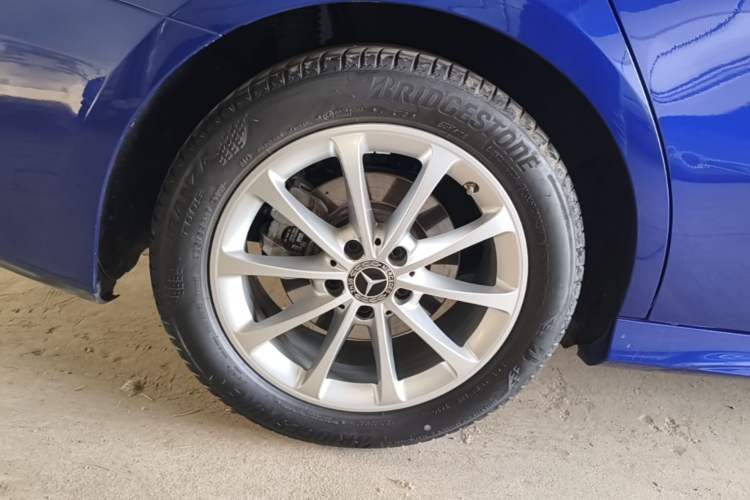 Used Mercedes-Benz A-Class 2020 Restyled A 200 L Sport Sedan Dynamic Version Right Rear Wheel Hub