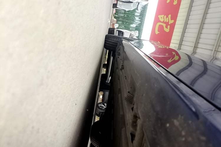 Used Mercedes-Benz A-Class 2020 Facelift A 180 L Sport Sedan Special Configuration Right Side Sill