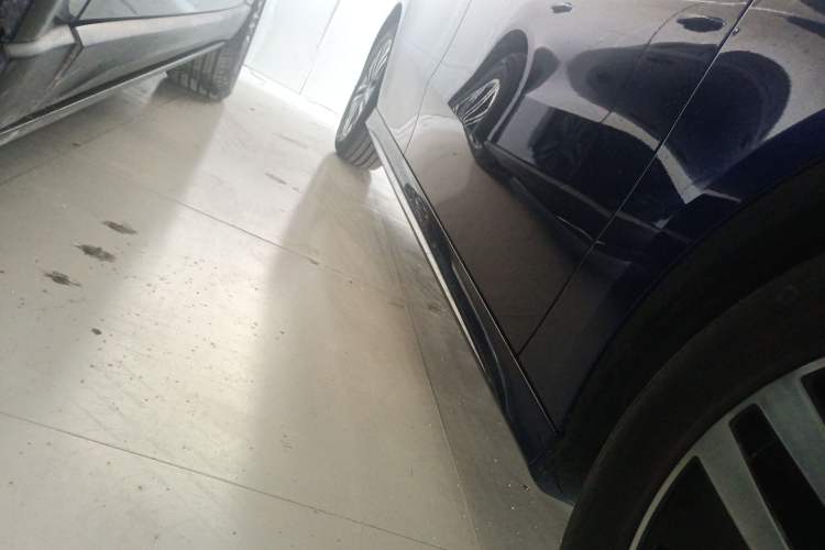 Used Mercedes-Benz A-Class 2020 A 180 L Sport Sedan Right Side Sill