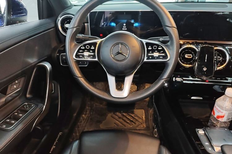 Used Mercedes-Benz A-Class 2020 Facelift A 180 L Sport Sedan Special Configuration Steering Wheel