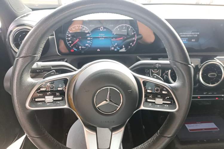 Used Mercedes-Benz A-Class 2020 Facelift A 180 L Sport Sedan Special Configuration Steering Wheel