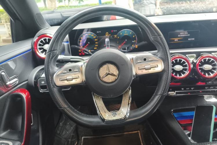 Used Mercedes-Benz A-Class 2020 Restyled A 200 L Sport Sedan Fashion Version Steering Wheel