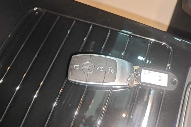 Used Mercedes-Benz A-Class 2020 Restyled A 200 L Sport Sedan Fashion Version Vehicle Key