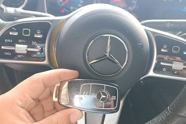 Used Mercedes-Benz A-Class 2020 Facelift A 180 L Sport Sedan Special Configuration Vehicle Key