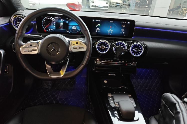 Used Mercedes-Benz A-Class 2020 Restyled A 200 L Sport Sedan Fashion Version Center Console
