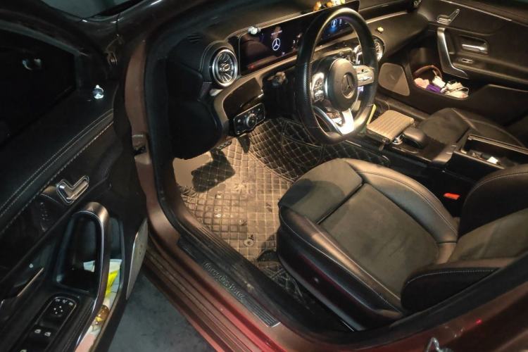 Used Mercedes-Benz A-Class 2020 Restyled A 200 L Sport Sedan Fashion Version Driver Seat