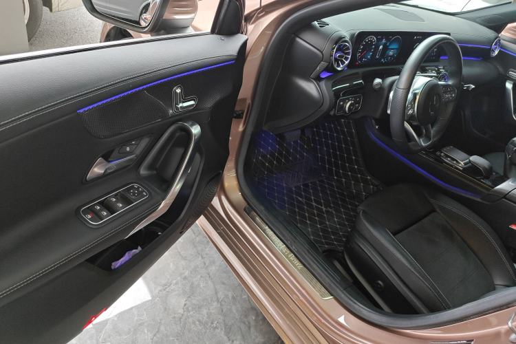 Used Mercedes-Benz A-Class 2020 Restyled A 200 L Sport Sedan Fashion Version Driver Seat