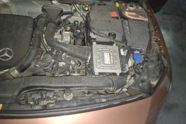 Used Mercedes-Benz A-Class 2020 Restyled A 200 L Sport Sedan Fashion Version Engine Bay Left