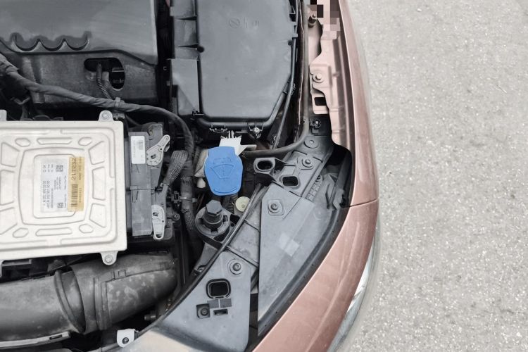 Used Mercedes-Benz A-Class 2020 Restyled A 200 L Sport Sedan Fashion Version Engine Bay Left