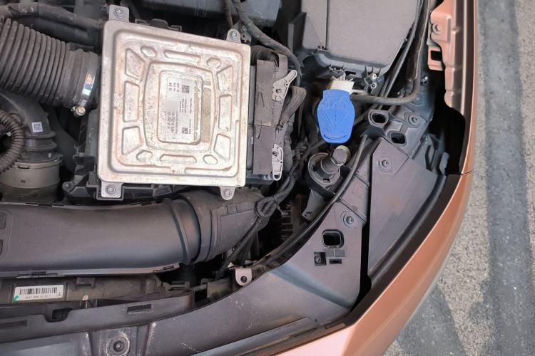 Used Mercedes-Benz A-Class 2020 Restyled A 200 L Sport Sedan Fashion Version Engine Bay Left