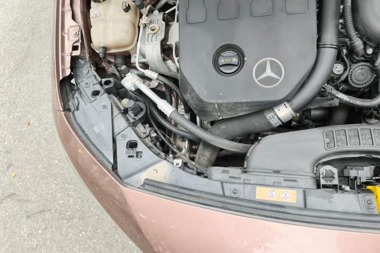 Used Mercedes-Benz A-Class 2020 Restyled A 200 L Sport Sedan Fashion Version Engine Bay Right