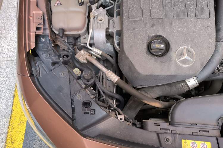 Used Mercedes-Benz A-Class 2020 Restyled A 200 L Sport Sedan Fashion Version Engine Bay Right