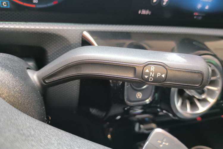 Used Mercedes-Benz A-Class 2020 Restyled A 200 L Sport Sedan Fashion Version Gear Lever