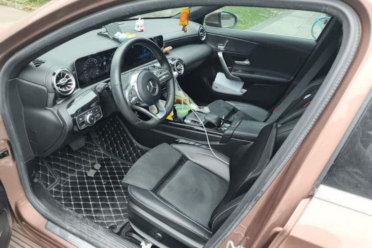 Used Mercedes-Benz A-Class 2020 Restyled A 200 L Sport Sedan Fashion Version Left Front Seat