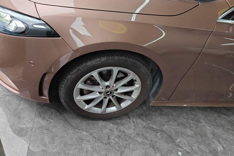Used Mercedes-Benz A-Class 2020 Restyled A 200 L Sport Sedan Fashion Version Left Front Wheel Hub