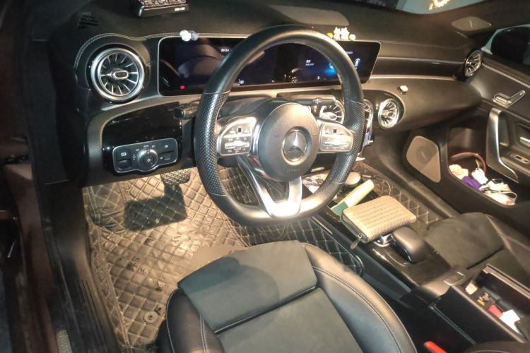 Used Mercedes-Benz A-Class 2020 Restyled A 200 L Sport Sedan Fashion Version Steering Wheel