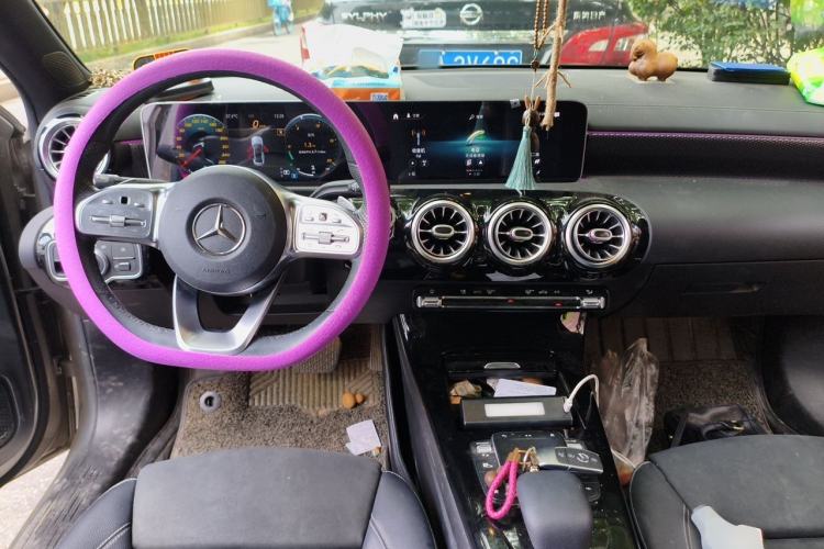 Used Mercedes-Benz A-Class 2020 Restyled A 200 L Sport Sedan Fashion Version Center Console
