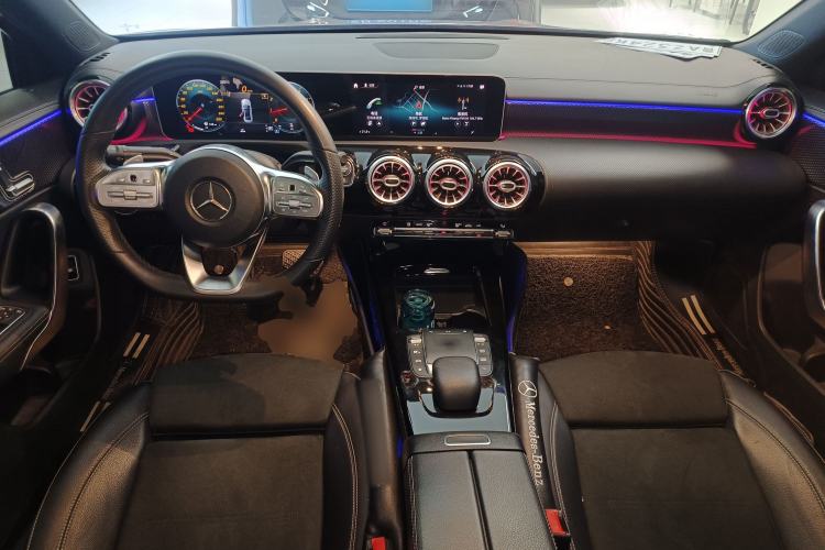Used Mercedes-Benz A-Class 2020 Restyled A 200 L Sport Sedan Fashion Version Center Console