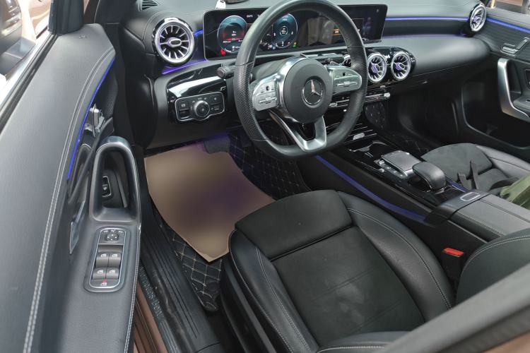 Used Mercedes-Benz A-Class 2020 Restyled A 200 L Sport Sedan Fashion Version Driver Seat