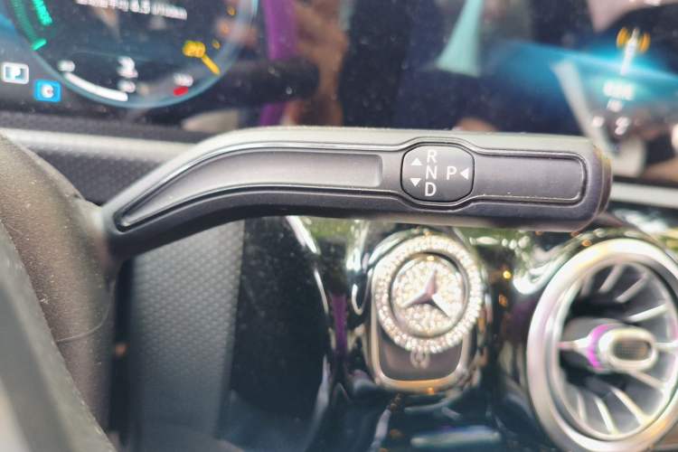 Used Mercedes-Benz A-Class 2020 Restyled A 200 L Sport Sedan Fashion Version Gear Lever