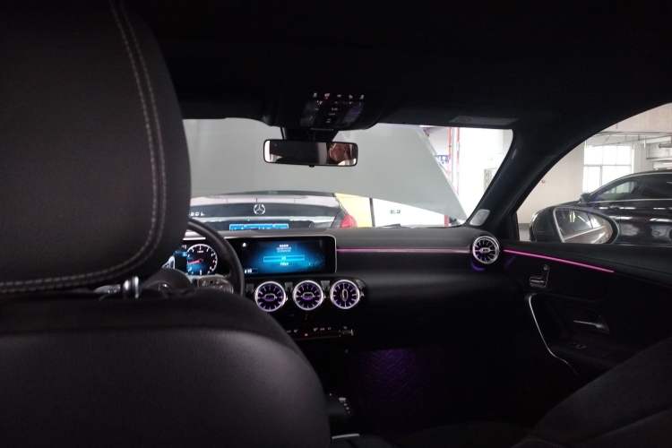 Used Mercedes-Benz A-Class 2020 Restyled A 200 L Sport Sedan Fashion Version Headliner