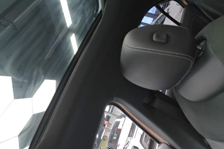 Used Mercedes-Benz A-Class 2020 Restyled A 200 L Sport Sedan Fashion Version Headliner