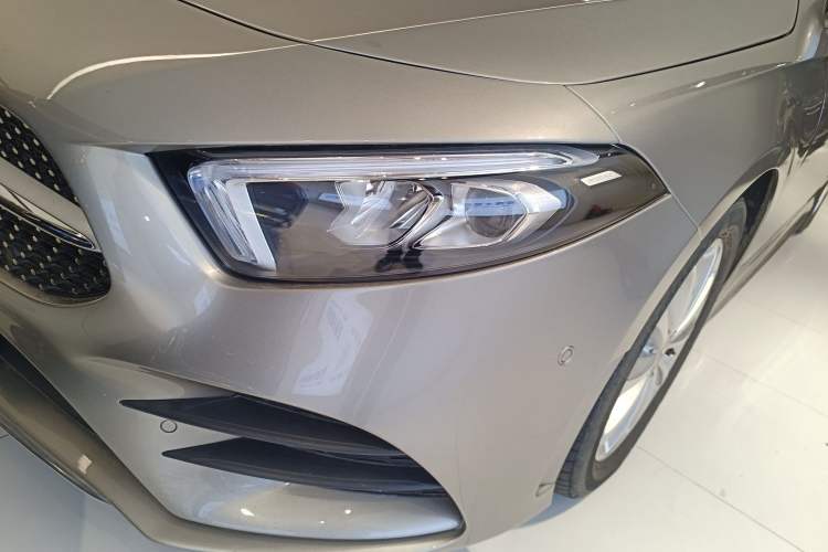 Used Mercedes-Benz A-Class 2020 Restyled A 200 L Sport Sedan Fashion Version Left Front Headlight