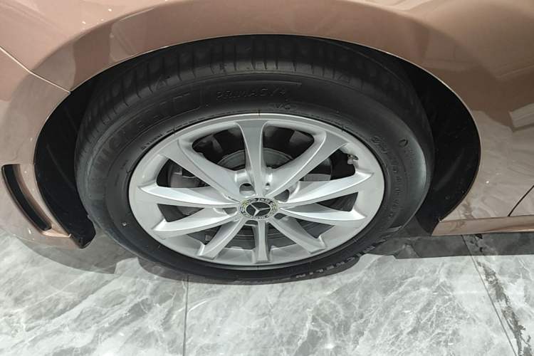 Used Mercedes-Benz A-Class 2020 Restyled A 200 L Sport Sedan Dynamic Version Left Front Wheel Hub