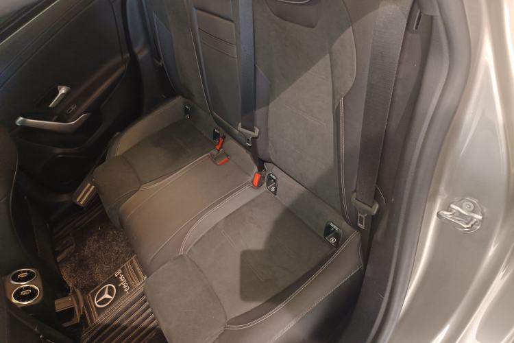 Used Mercedes-Benz A-Class 2020 Restyled A 200 L Sport Sedan Fashion Version Left Rear Seat