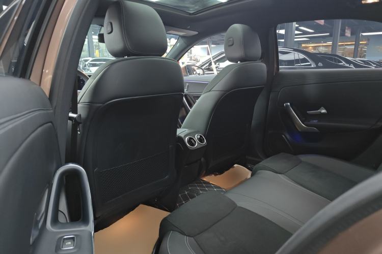 Used Mercedes-Benz A-Class 2020 Restyled A 200 L Sport Sedan Fashion Version Left Rear Seat