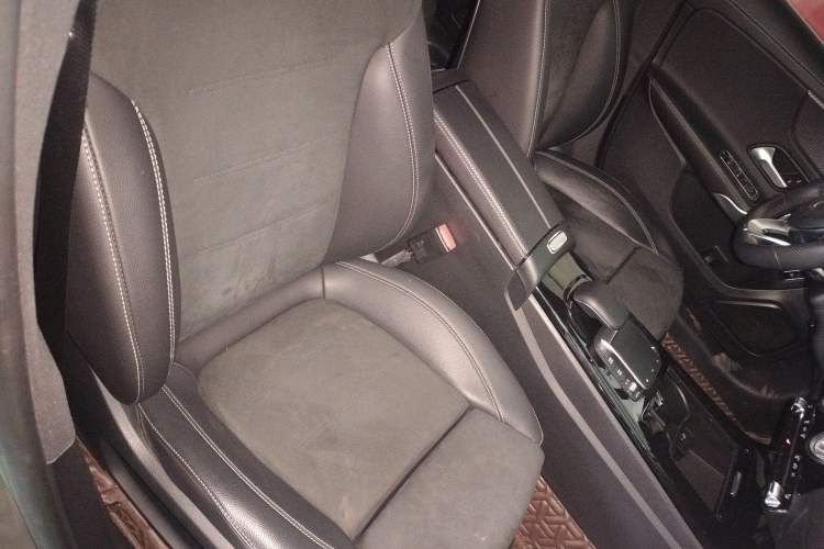 Used Mercedes-Benz A-Class 2020 Restyled A 200 L Sport Sedan Fashion Version Right Front Seat