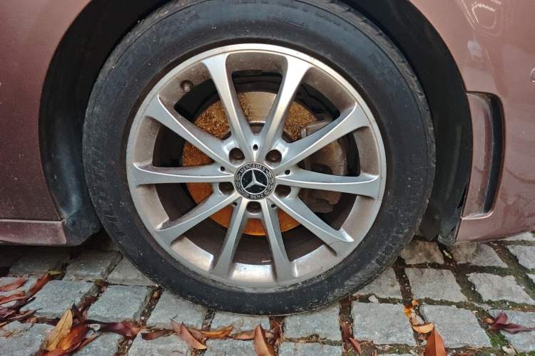 Used Mercedes-Benz A-Class 2020 Restyled A 200 L Sport Sedan Fashion Version Right Front Wheel Hub