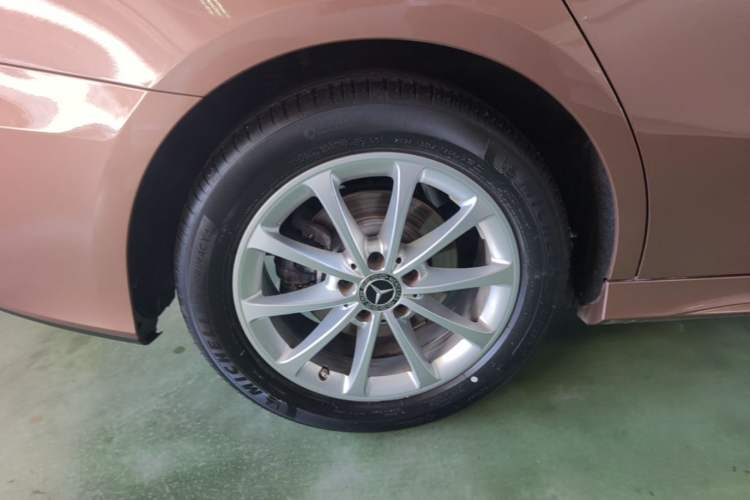 Used Mercedes-Benz A-Class 2020 Restyled A 200 L Sport Sedan Fashion Version Right Rear Wheel Hub