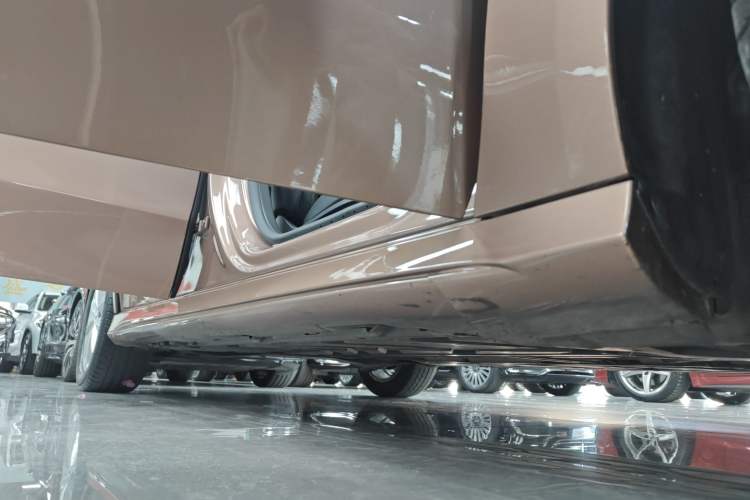 Used Mercedes-Benz A-Class 2020 Restyled A 200 L Sport Sedan Fashion Version Right Side Sill